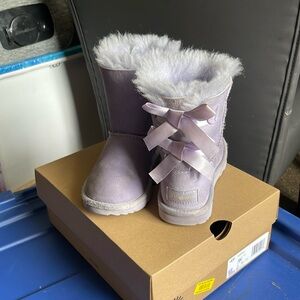 T Bailey Bow II - Purple